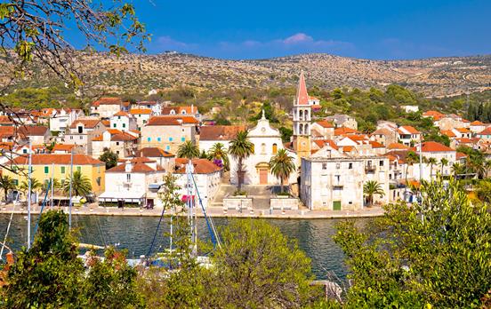 Der Küstenort Milna