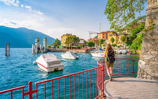Wanderin am Comer See in Varenna