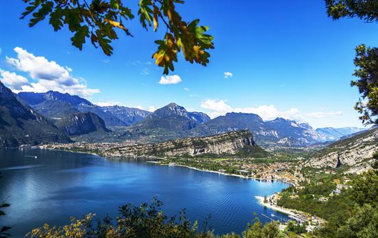 Blick auf Torbole und Riva