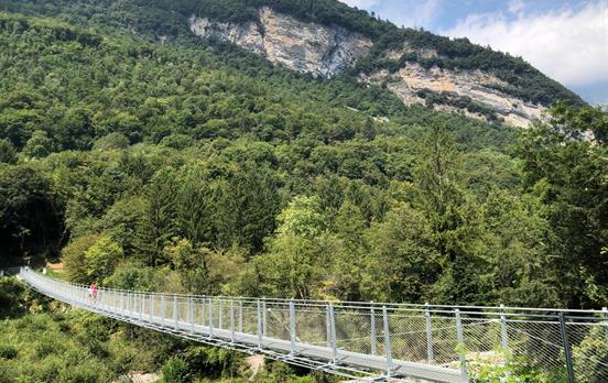 Wanderbrücke am Lago di Tenno