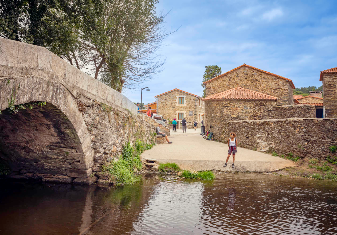 Alte Brücke bei Arzua
