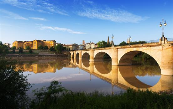 Etappe 2 Logrono: Brücke über den Ebro