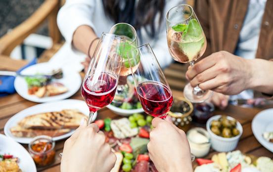 Spanischen Wein genießen