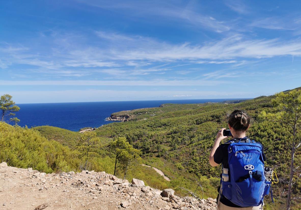 View of path and coast ascending from Caldesilla