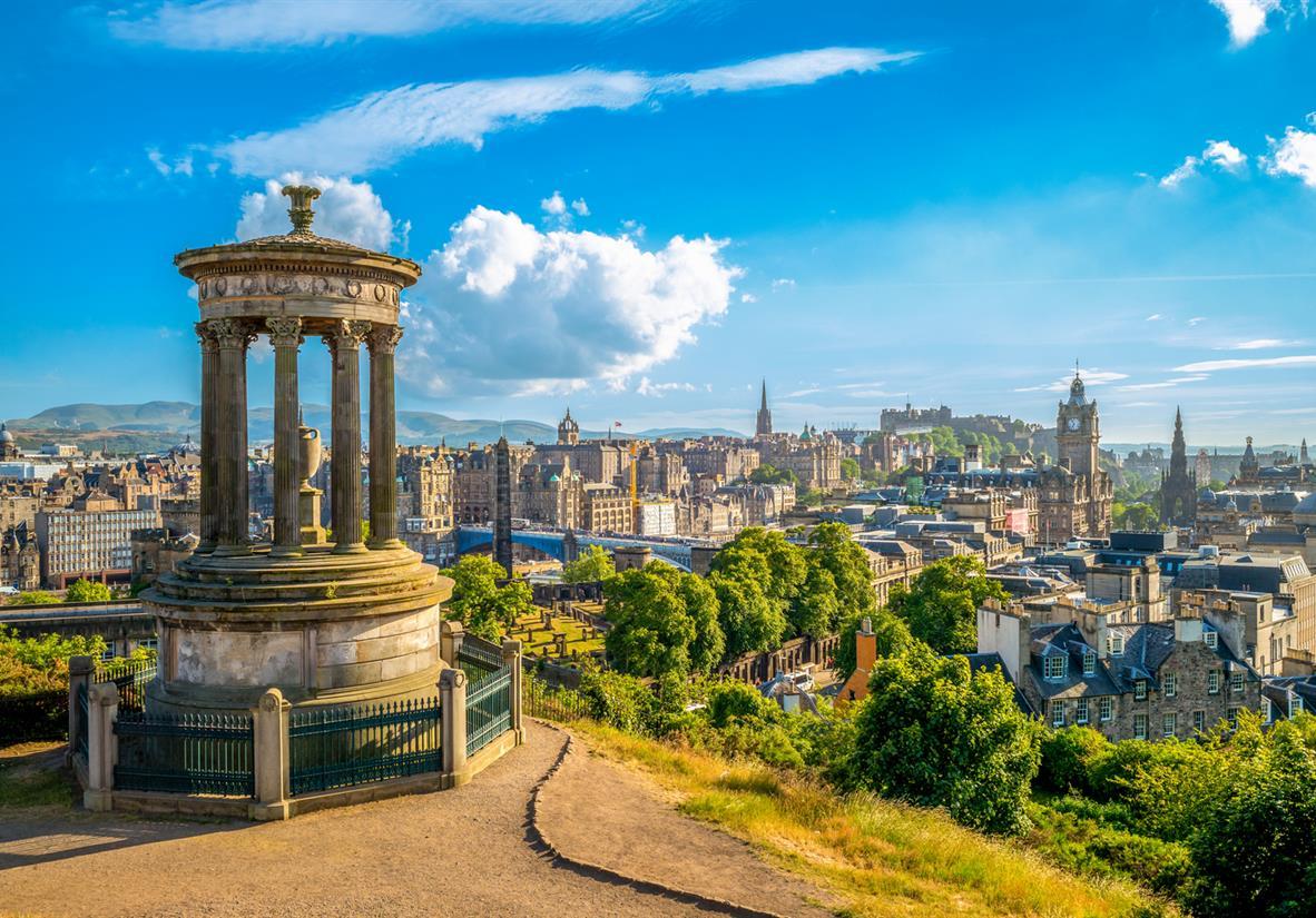 Blick von Carlton Hill auf Edinburgh
