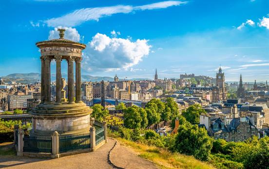 Blick von Carlton Hill auf Edinburgh
