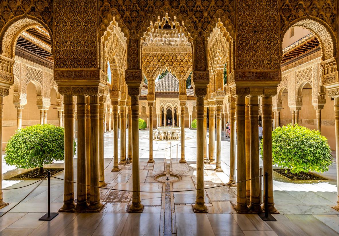 Patio de los Leones - Alhambra de Granada