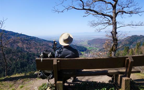 Kurze Rast am Eselsgrabenfelsen