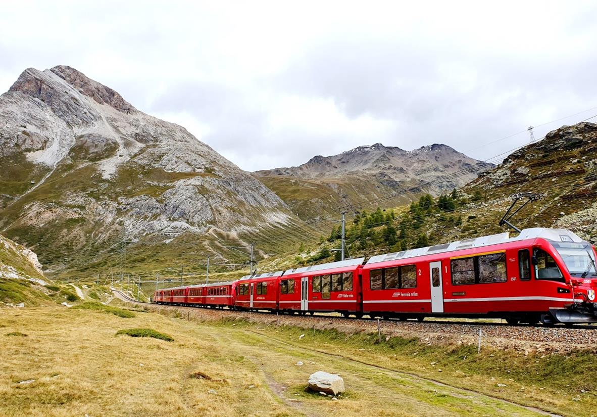 Die roten Züge der Räthischen Bahn
