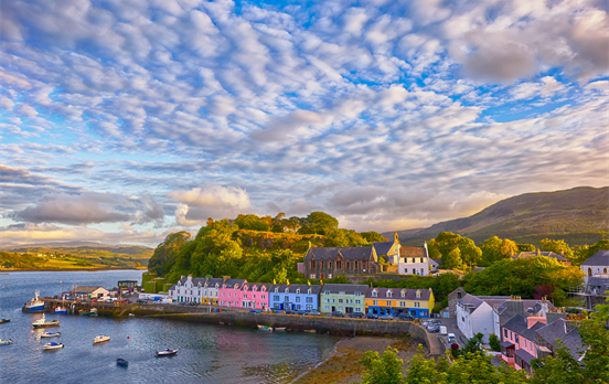 Der bunte Hafen von Portree