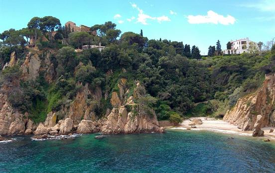 Eine Bucht zum Baden