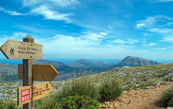 Der Trockenmauerweg GR221