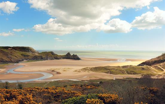 Stunning Three Cliffs Bay