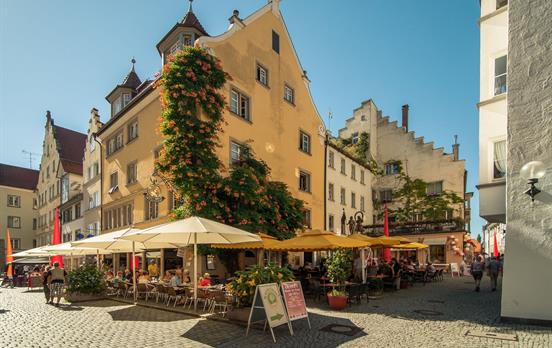 Dine in the town of Lindau