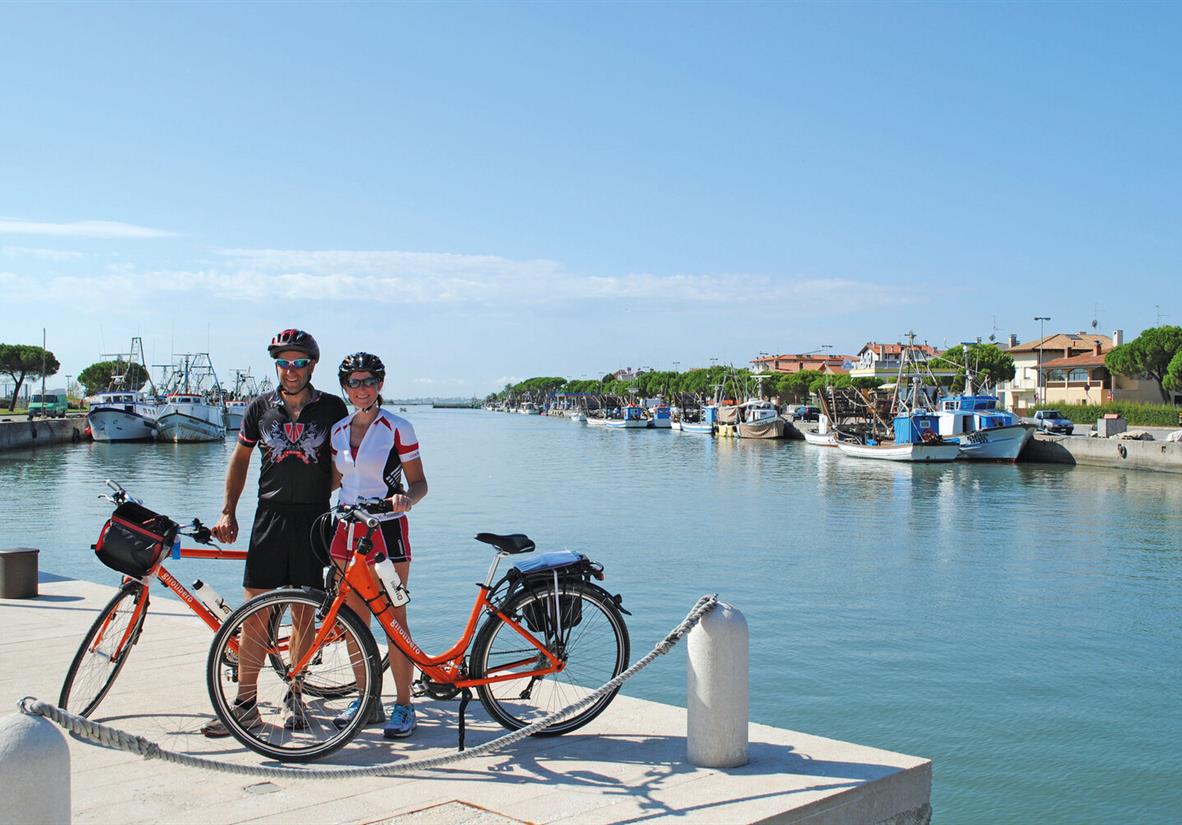 Cyclists enjoying the waterside