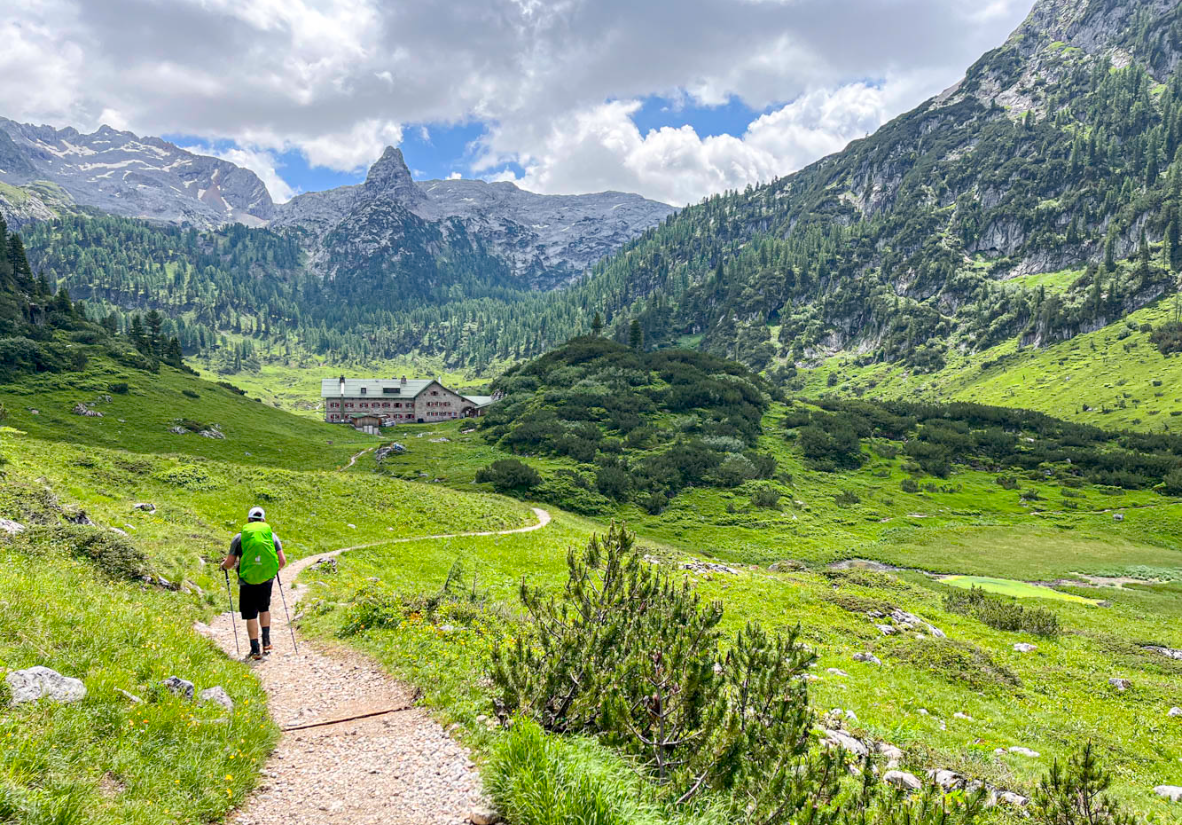 Kärlinger Hütte in herrlicher Lage
