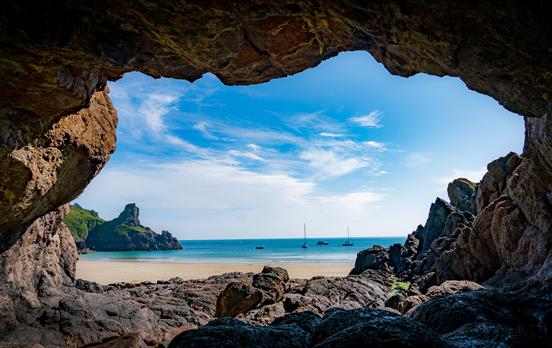 Höhle in Petit Port