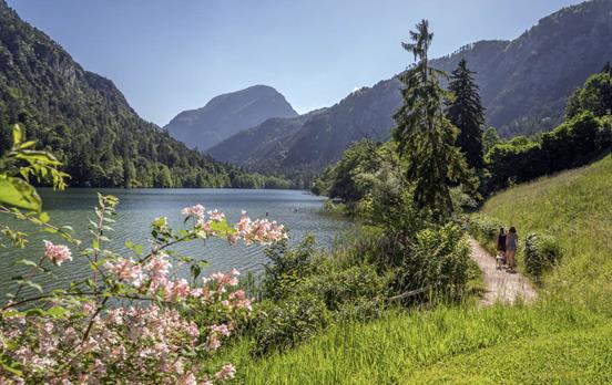 Wanderung am Thumsee ©Kur GmbH Bad Reichenhall