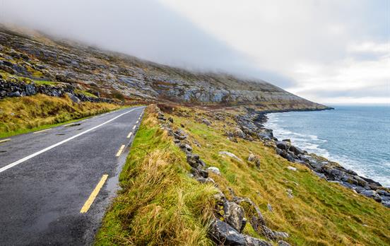 Küstenstraße im Burren