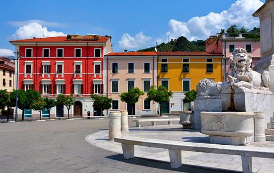 Dorfplatz in Massa