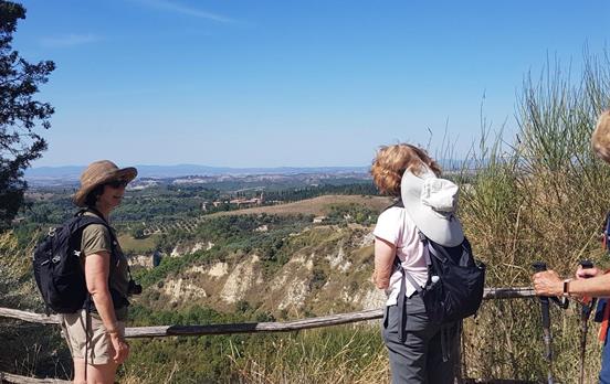 Über den Hügeln der Toskana