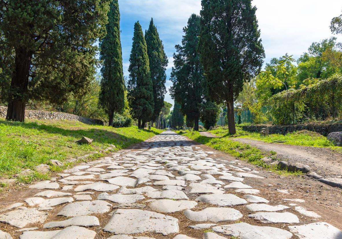 Via Appia Antica nach Rom