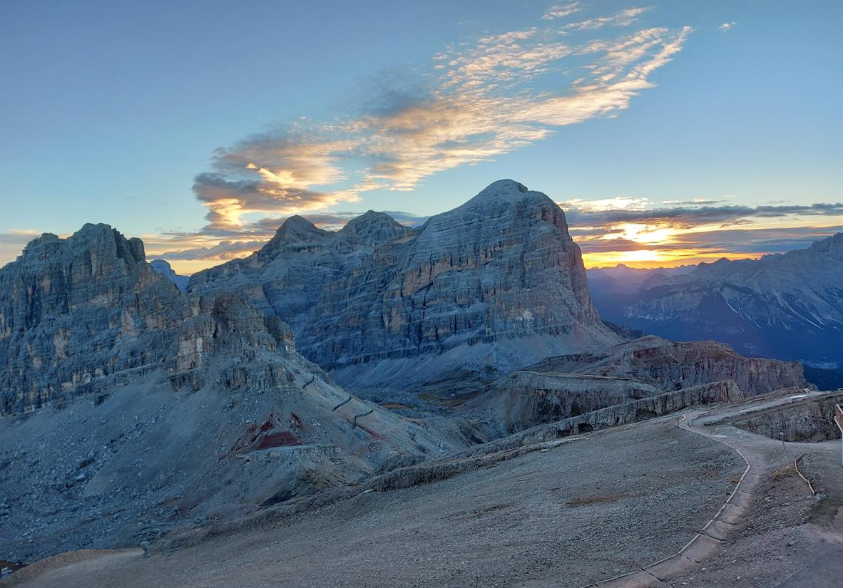 Sunrise from Lagazoui