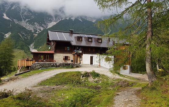 Hallerangerhaus Hut