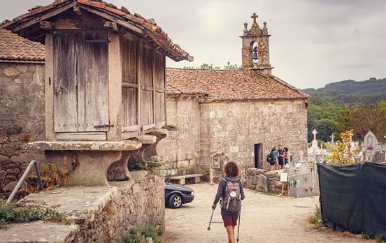 Camino durch kleine Dörfer