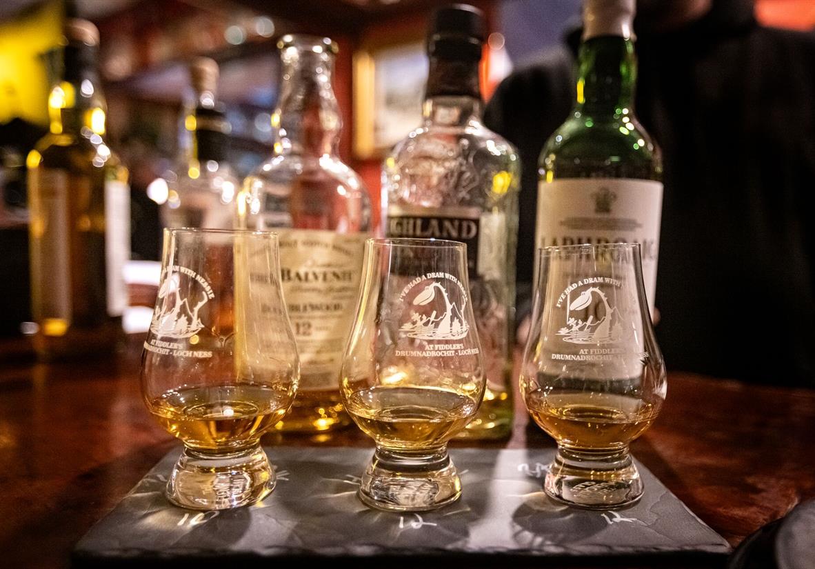 Whisky tasting at Loch Ness Inn