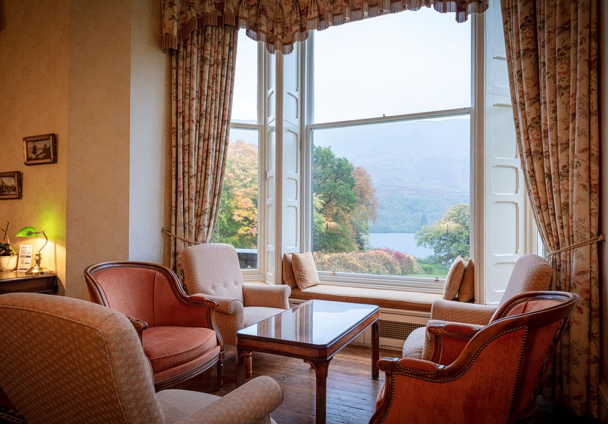 Lounge area at Glengarry Castle