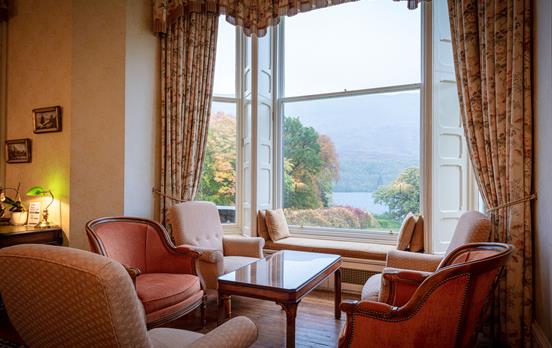 Lounge area at Glengarry Castle