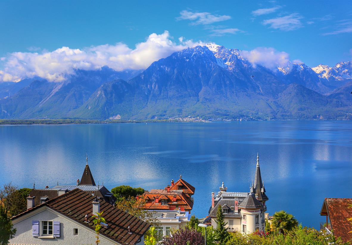 Sicht über Montreux und den Genfersee