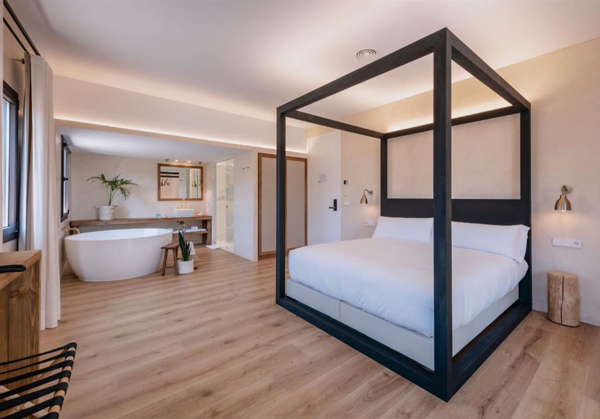 Contemporary rooms at the Palau Macelli