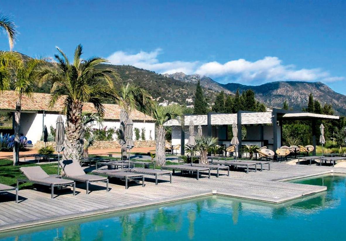 The swimming pool at Mas Lazuli