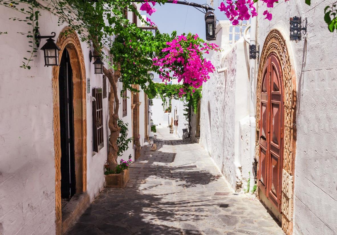 Pretty whitewashed street