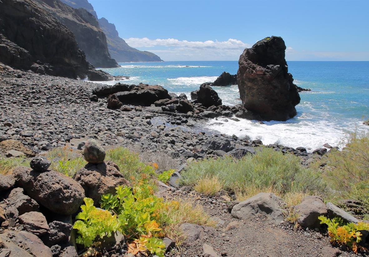 Striking volcanic beach and cliffs on La Gomera