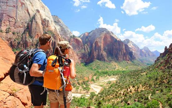 Hikers in Bryce